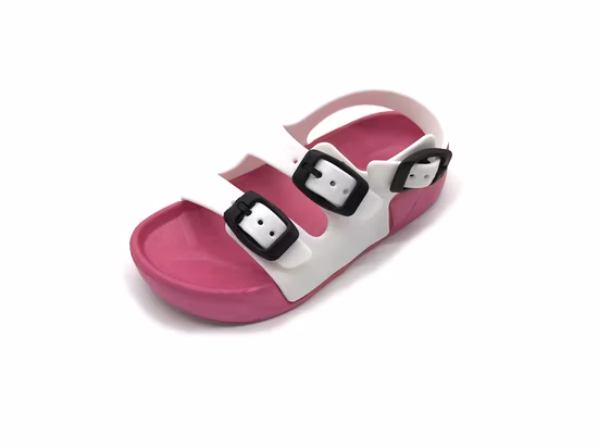 Sandália infantil estampada em PVC com tira superior em EVA e sola infantil