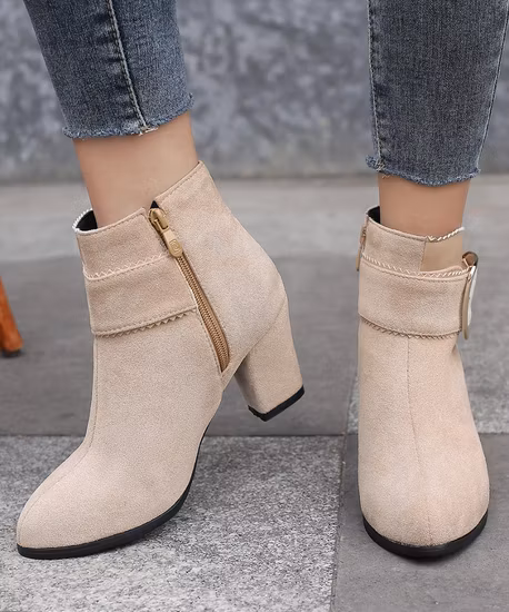 Trendy Comfort Medium High Heels Women&prime; S Leather Boots